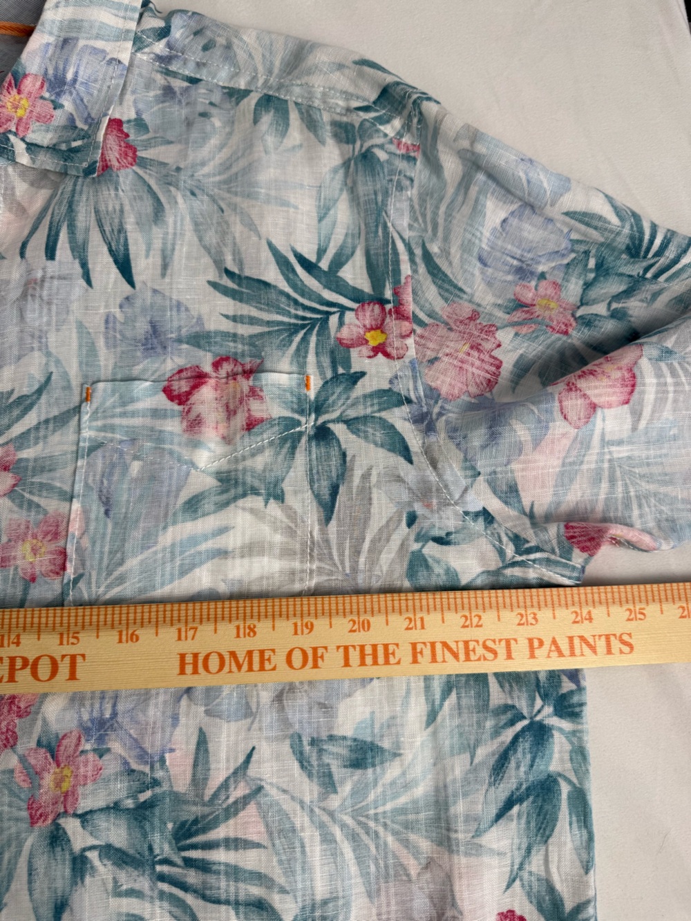 Tommy Bahama Linen Cotton Floral Button-Down Hawaiian Shirt - Picture 11 of 15